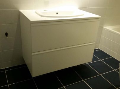 Έπιπλο μπάνιου